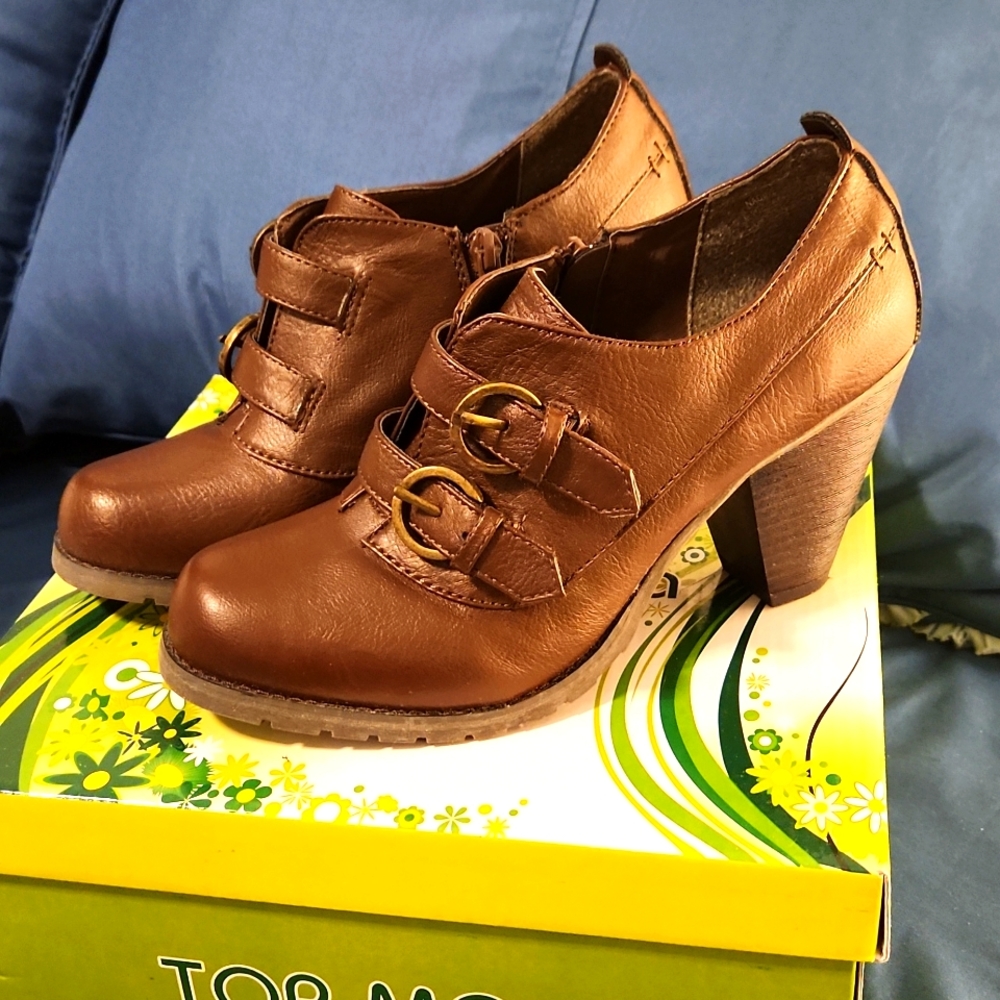 Nicole Brown Heeled Booties, Size 8.5